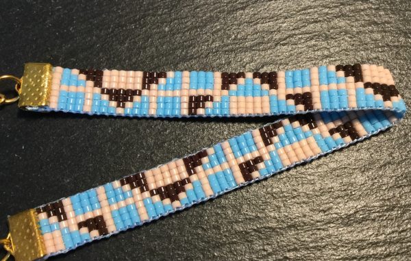 Kralenarmband zalm bruin en blauw
