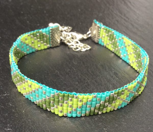 Kralenarmband in 3 tinten groen en zilver