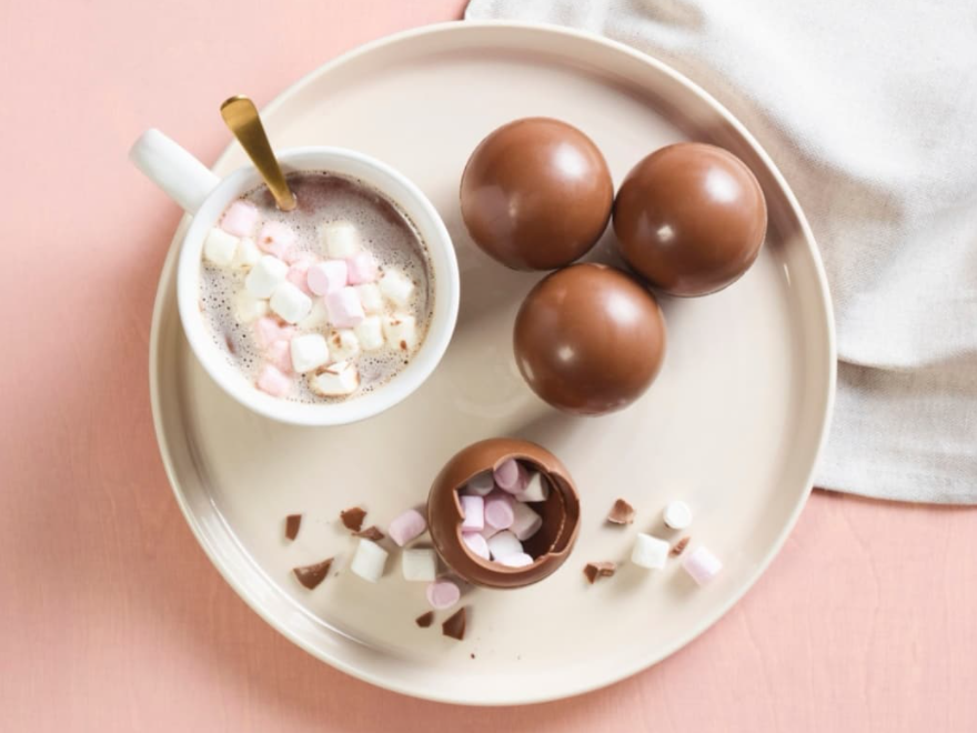 The Box Chocola Amore chocomelkbom met marshmallows