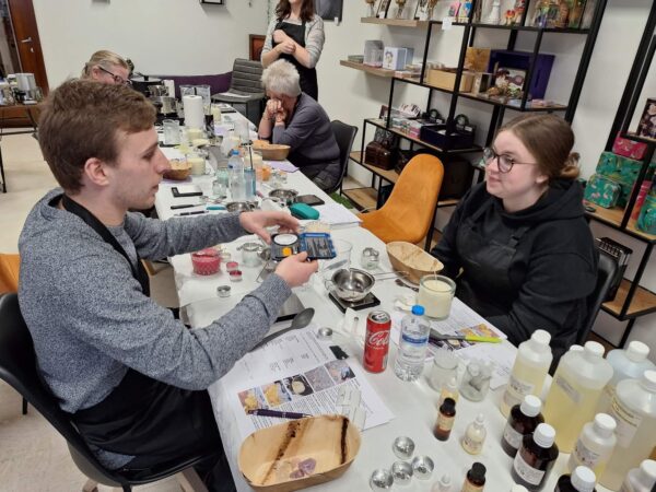 Workshop kaarsen maken - Afbeelding 12