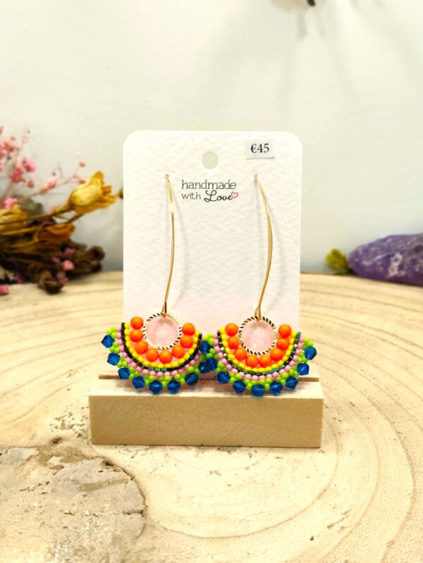 Halfronde oorhangers hematiet en Swarovski oranje parels